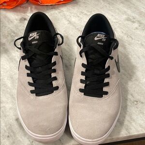 Nike SB Check Men's Shoes - Gray and Black